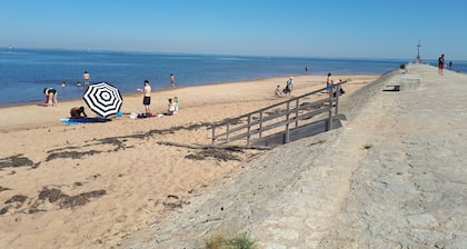 Vacation rental Bassin d'Arcachon 2/4 pers quiet location close to amenities and beach