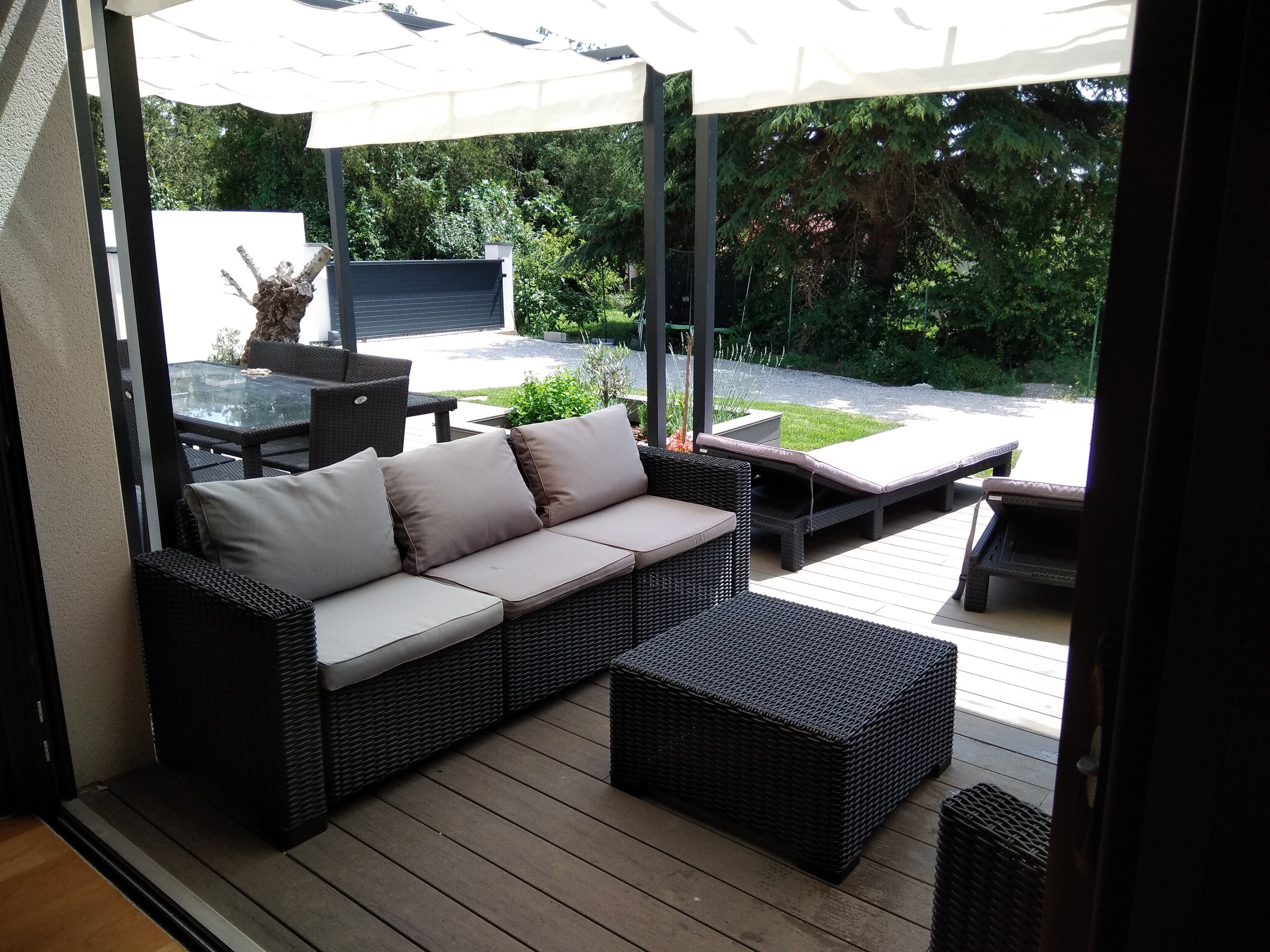 Large family home with pool int + pied à terre \"Les filles des jardins\"