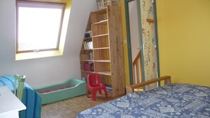 4 habitaciones, tabla de planchar con plancha y wifi 