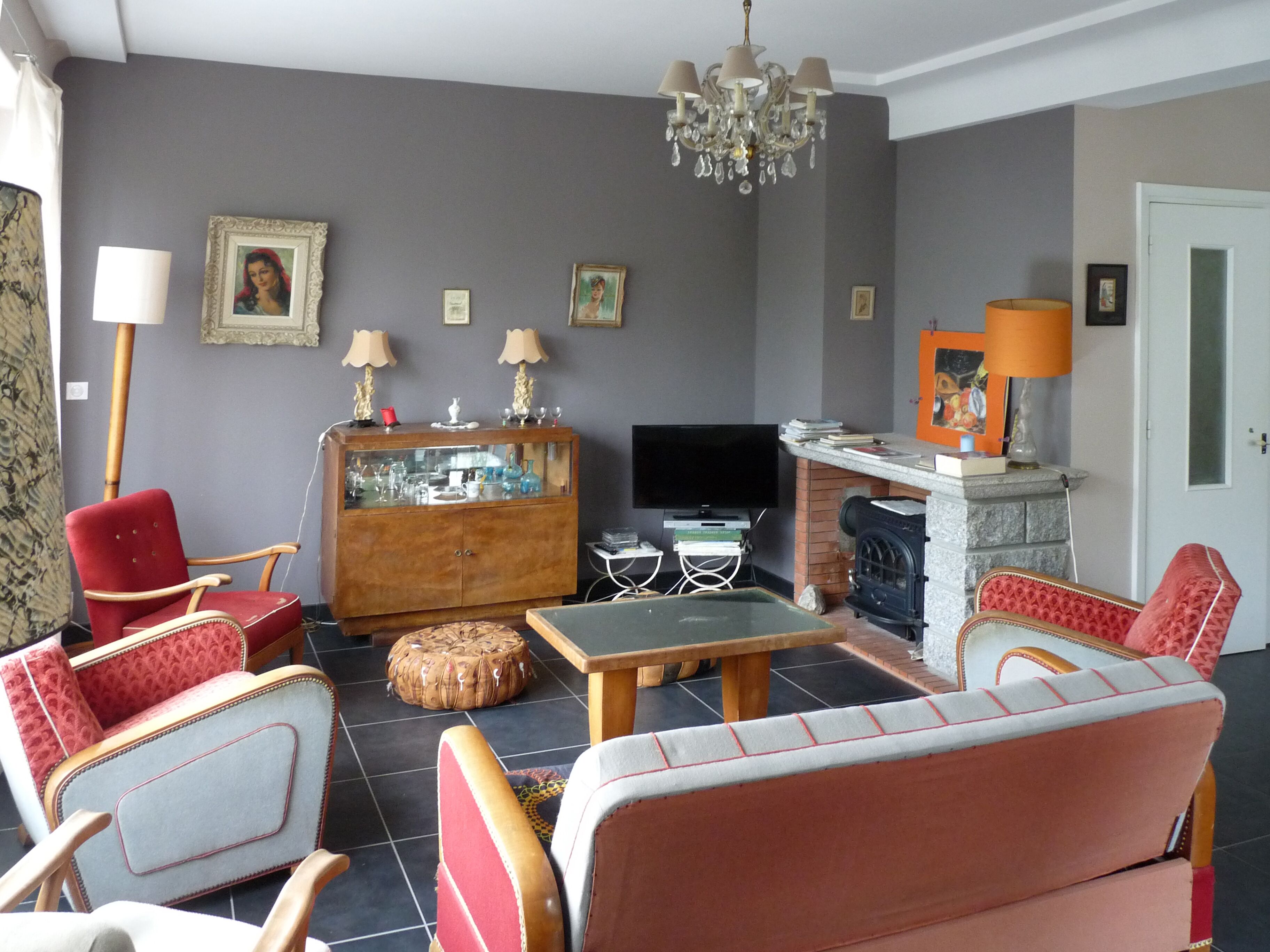 Family seaside villa 30 meters from Morgat beach, for 10 people