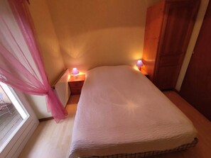 2 Schlafzimmer, Bügeleisen/Bügelbrett, Reisekinderbett, kostenloses WLAN