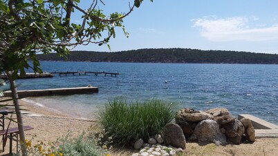 CARPE DIEM - House for friends 2 minutes to the beach