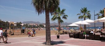 プライベートプール付きの美しい独立したヴィラ、ペット歓迎