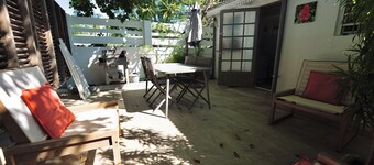BUNGALOW T3 i opholdssted med tropisk have 300 m fra lagunen