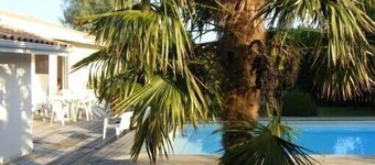 Villa de charme exposée au soleil, magnifique jardin. 