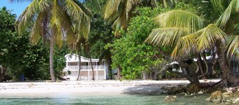 Colonial House 'les Saintes', 150m2, yksityisellä rannalla Sainte Anne