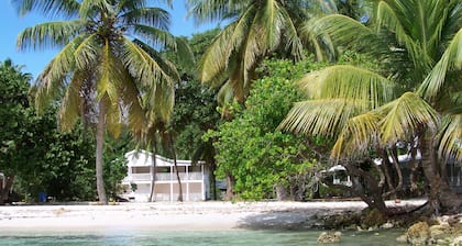 Colonial house 'les Saintes' of 150m2 on a private beach in Sainte Anne