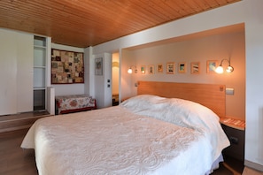 2 bedrooms, iron/ironing board, WiFi, bed sheets - Comfort and charm in the heart of Alsace (Mittelwihr)