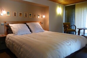 2 bedrooms, iron/ironing board, WiFi, bed sheets - Comfort and charm in the heart of Alsace (Mittelwihr)