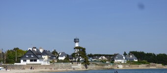 Yhden tason talo, rauhallisella paikalla, lähellä merta   UUTUUS