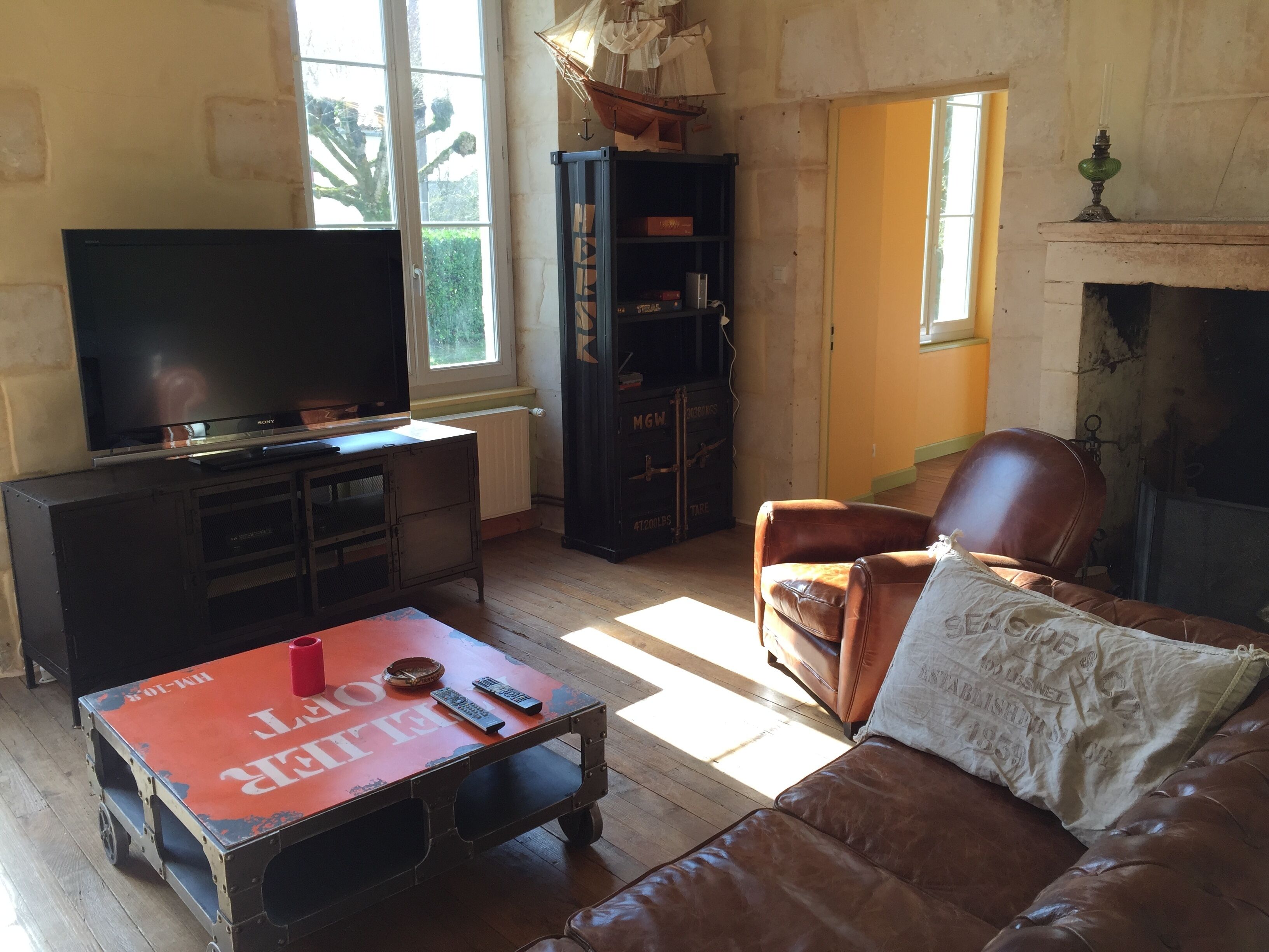 Poitevin marsh with swimming pool 30 minutes from La Rochelle / 45 Ile de Ré