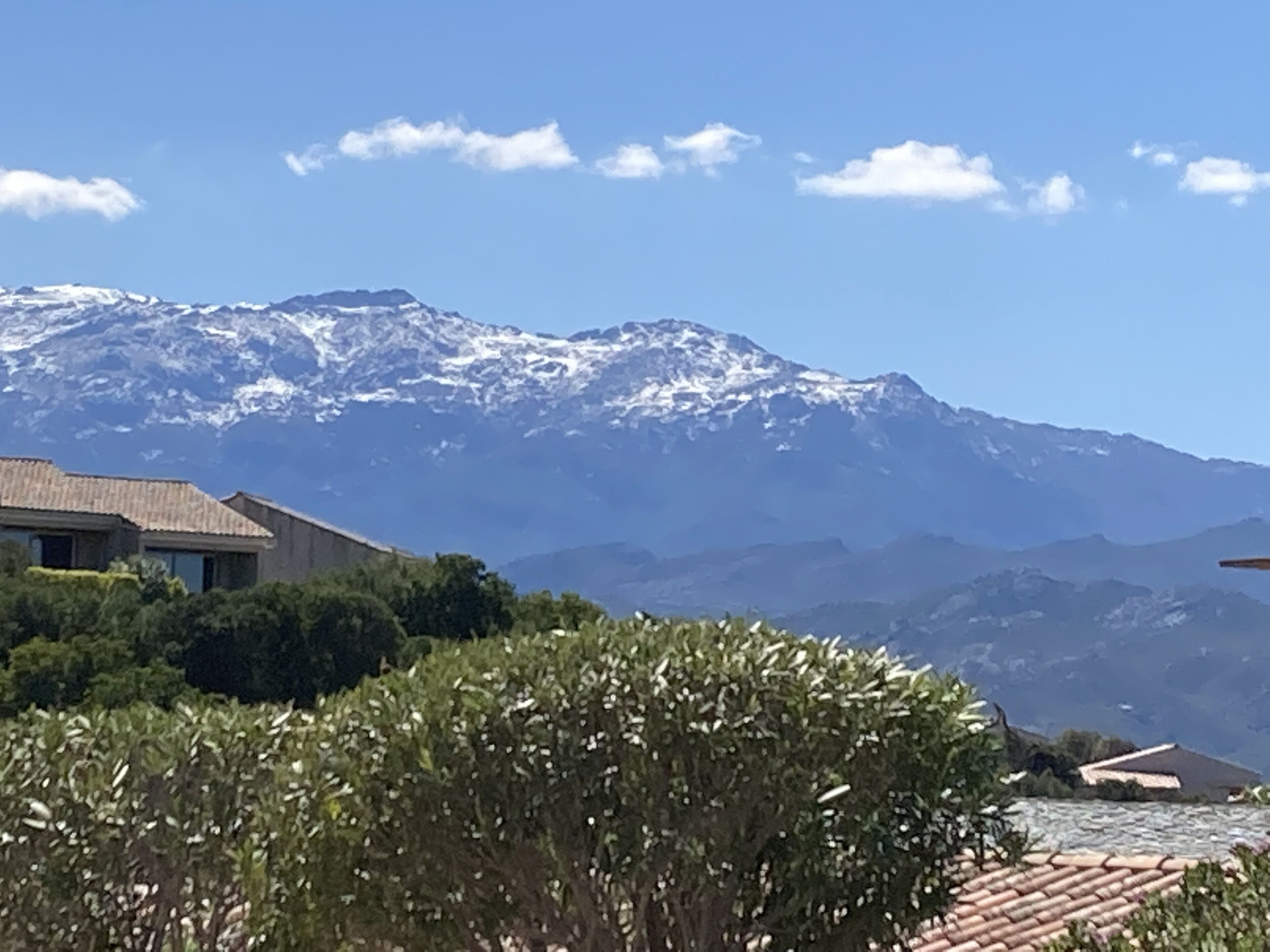 Vue montagne de notre terrasse.