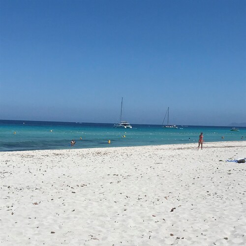 St Florent, VUE EXCEPTIONNELLE T3 terrasses et jardin privés, plage 5 mn à pied.