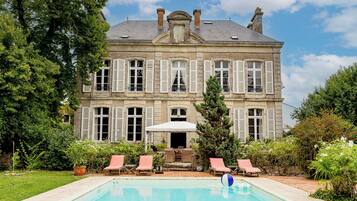 Piscine extérieure, piscine chauffée