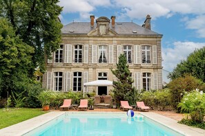 Piscine extérieure, piscine chauffée