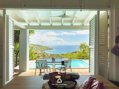 SALT Villa: Seaview with private pool and garden