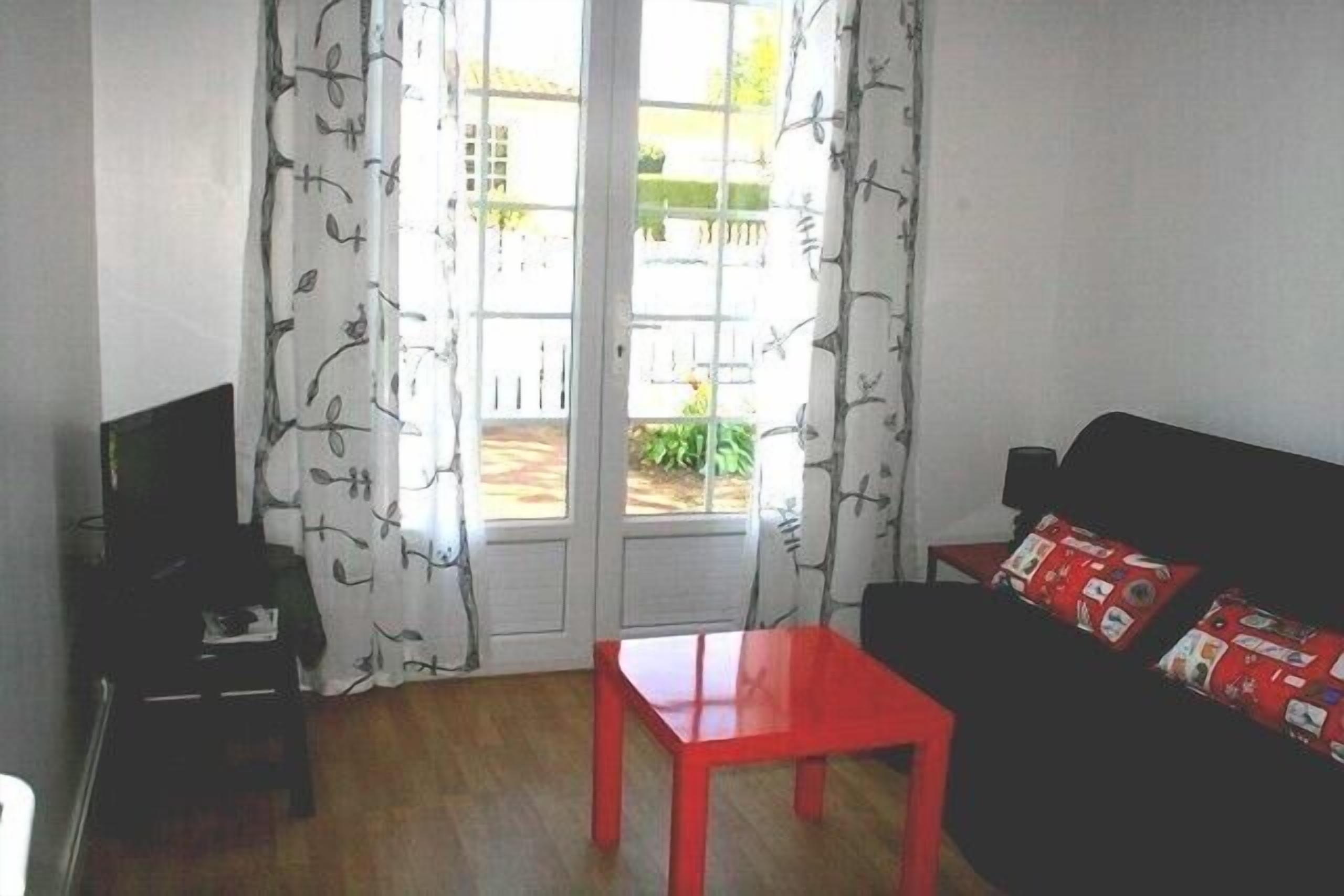 Gîte les Dimeries - La Rochelle holiday home for 2 persons. with garden.