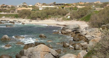 2 Zimmerwohnung, Klimaanlage, Garten, Terrasse, 100 m vom Badestrand