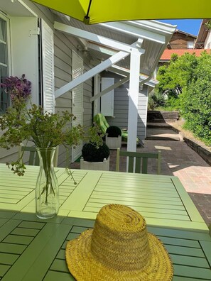 Outdoor dining - HOUSE SEASIDE THE COTTAGE (Mimizan)