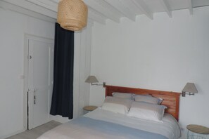 2 habitaciones, tabla de planchar con plancha y wifi gratis 