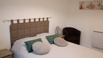 1 chambre, fer et planche Ă repasser, lit parapluie, Wi-Fi gratuit