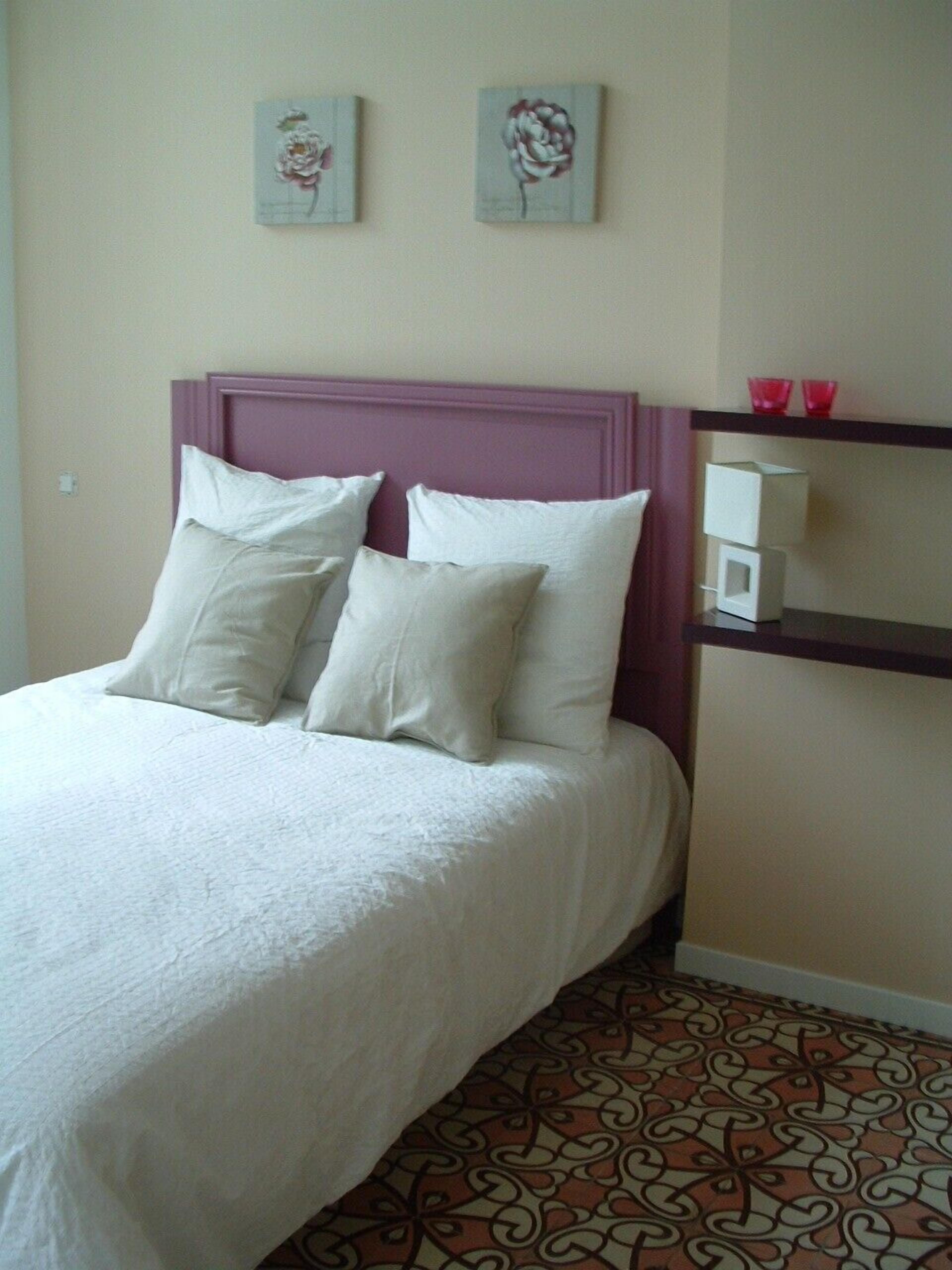 Large renovated house in wine-producing domain