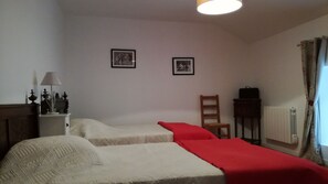 7 habitaciones, tabla de planchar con plancha y wifi