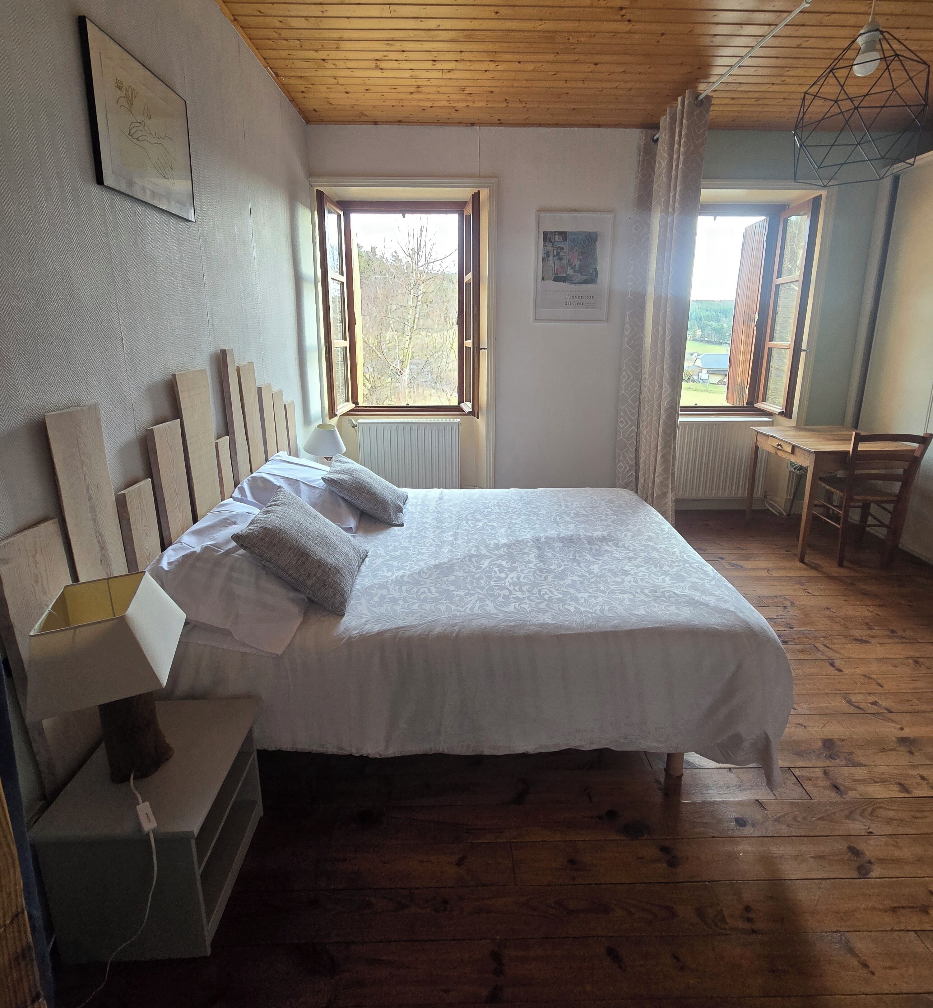 3 bedrooms, iron/ironing board, travel cot, free WiFi