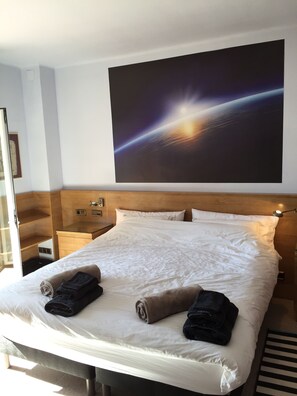 4 slaapkamers, een strijkplank/strijkijzer, wifi, beddengoed