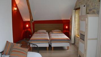 2 chambres, fer et planche à repasser, lit parapluie, Wi-Fi gratuit