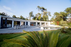 Outdoor dining - THE DUNE VILLA PLATIN ST PALAIS SUR MER (Saint-Palais-Sur-Mer)