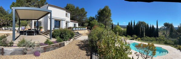 Piscine extérieure, piscine chauffée