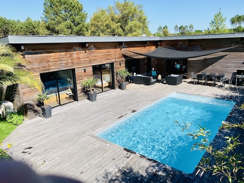 Luxurious Villa, Modern, 10 p., Air Condition, Heated Pisc, Bicycles available, pr. beach / golf