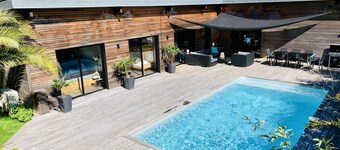 Luxurious Villa, Modern, 10 p., Air Condition, Heated Pisc, Bicycles available, pr. beach / golf