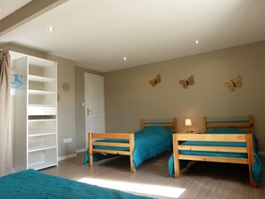 5 chambres, fer et planche à repasser, Wi-Fi gratuit