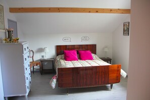 3 Schlafzimmer, Bügeleisen/Bügelbrett, WLAN, Bettwäsche