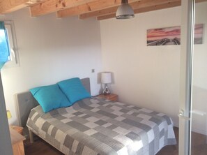 2 Schlafzimmer, Bügeleisen/Bügelbrett, kostenloses WLAN, Bettwäsche