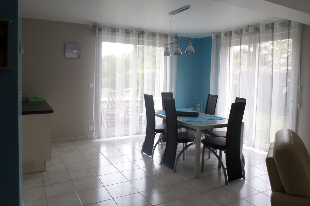 New house in a quiet dead end in its located 1km from the beach of Port Manech