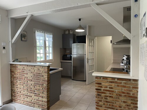 House with private heated pool near St Emilion