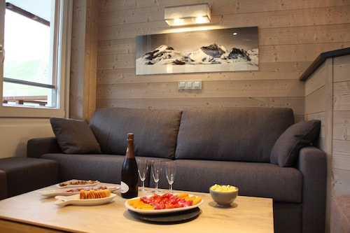 Apt 5* pied des pistes (2150m), 3 balcons,3 iPads,haut parleur dans chaque pièce