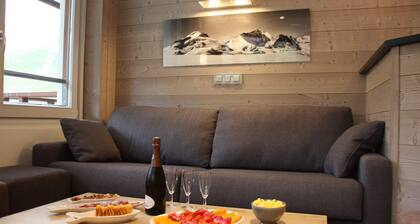 Apt 5* pied des pistes (2150m), 3 balcons,3 iPads,haut parleur dans chaque piĂšce