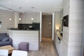 Interior - 5 * apt at the foot of the slopes (2150m), 3 balconies, 3 iPads, loudspeaker in each room (Tignes)