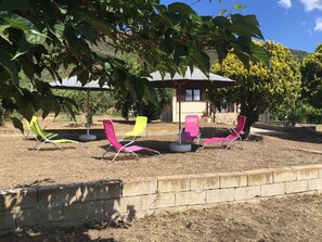 Property grounds - Chalet between sea and scrub  (Coggia)
