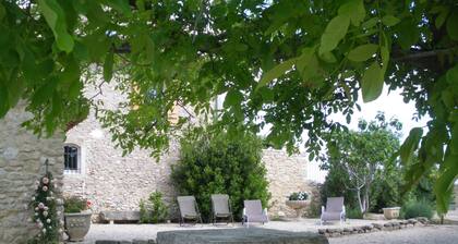 Traditional Provencal gite, offering quietness and serenity