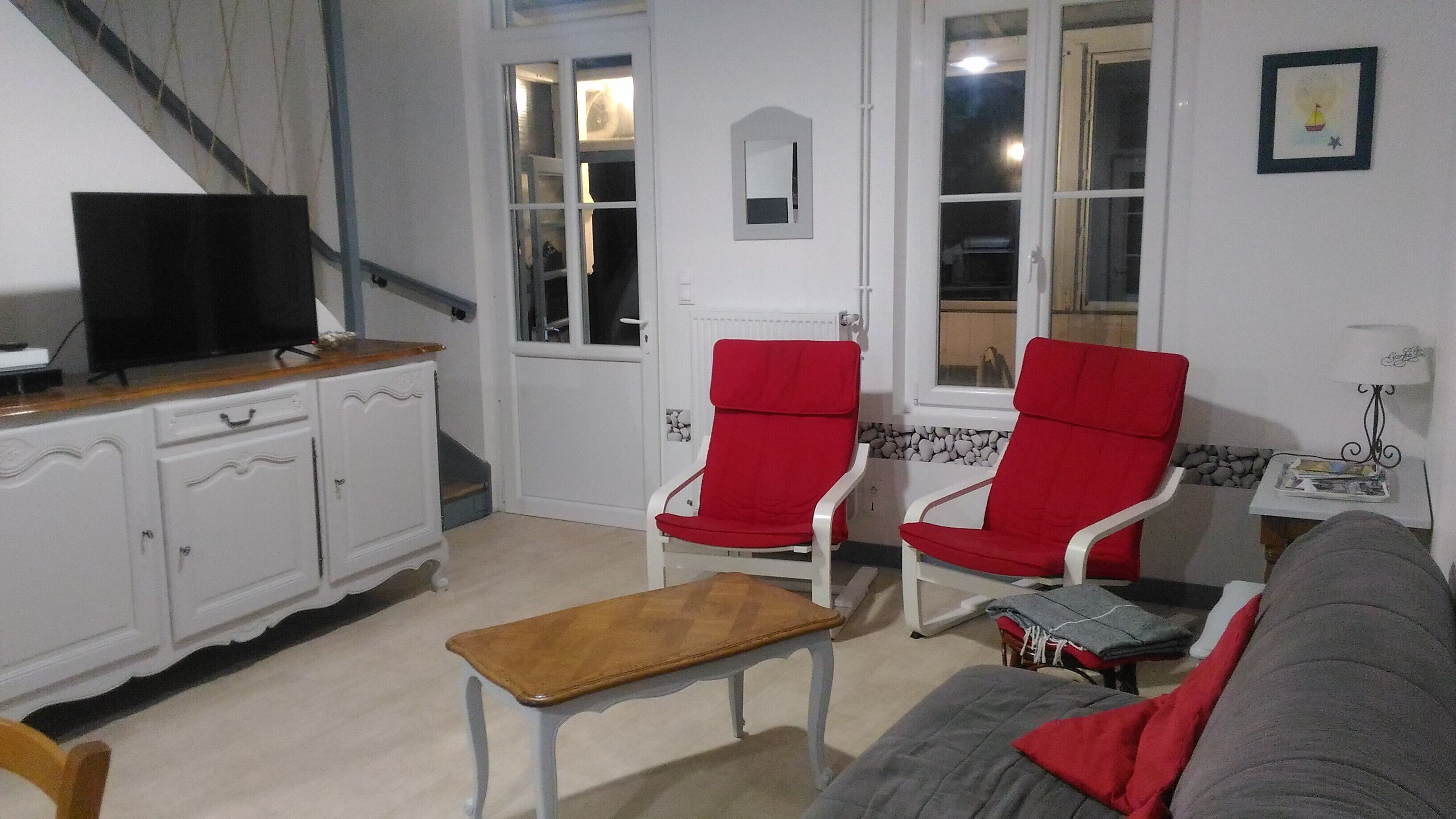  Beautiful house 100m from the beach and 150m from the city center 