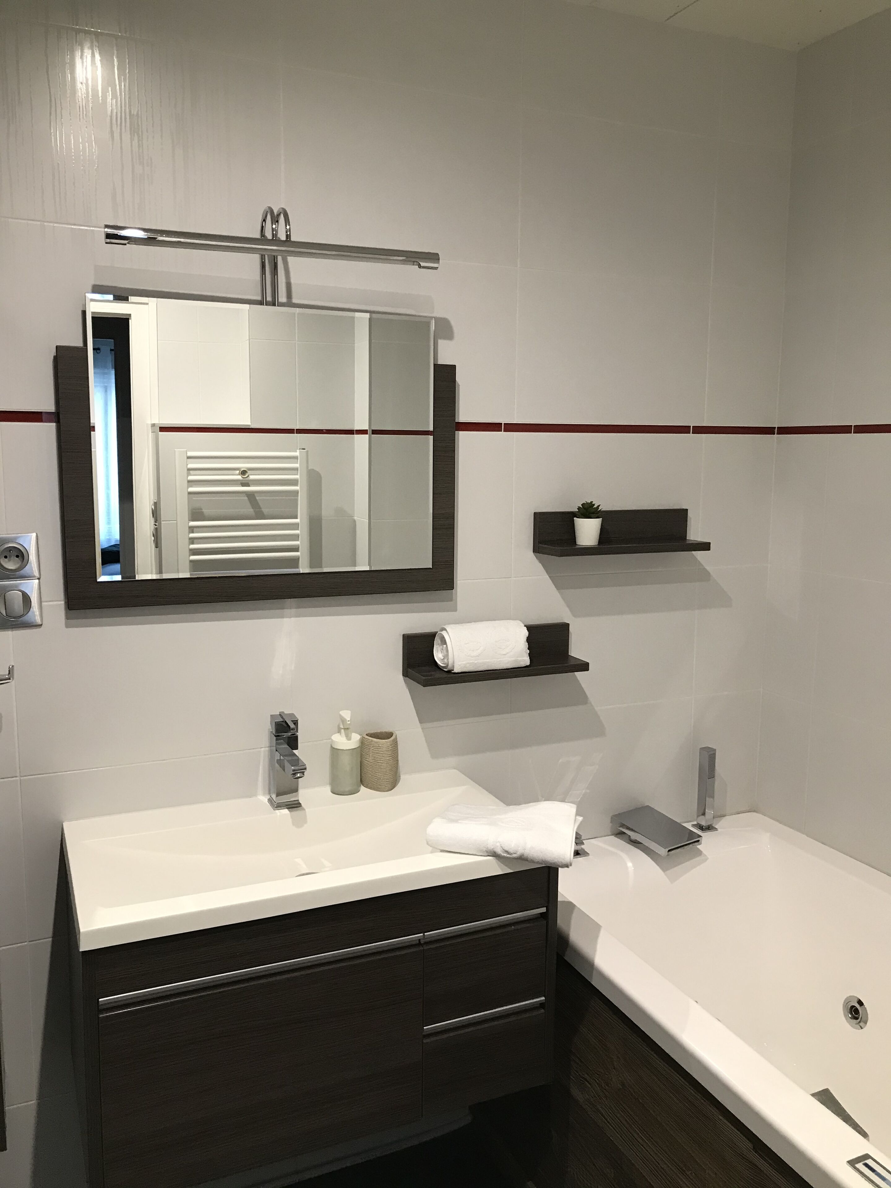 ↟ La Forclaz ↟ Downtown & Lake, Balcony, Parking