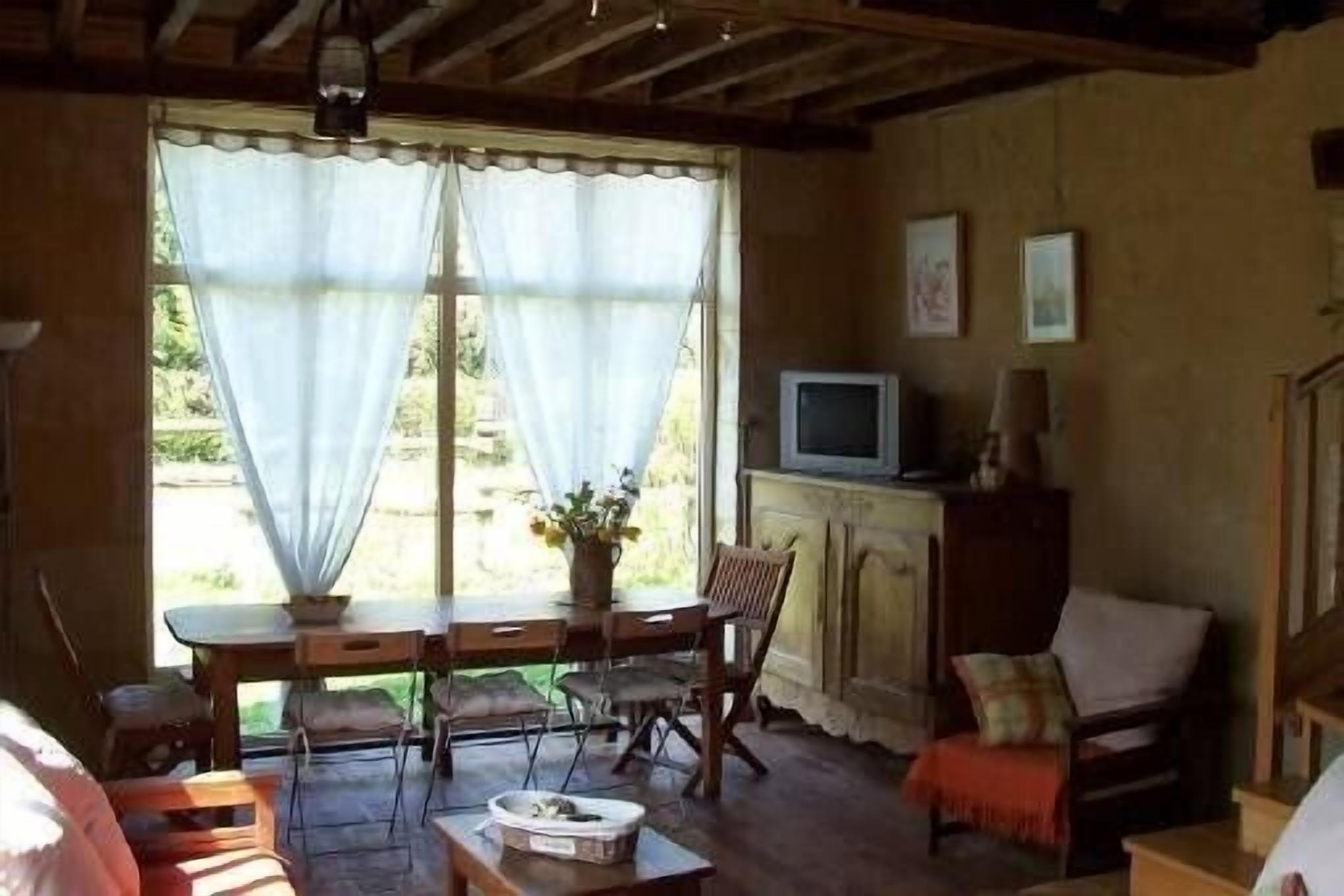 Rustic country house renovated in the heart of the forests