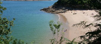 STUNNING SEA VIEW house, calm and comfort for 8 people, garden and terrace