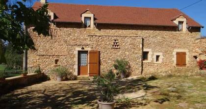 EN DORDOGNE GITE*** proche SARLAT et des plus beaux sites du PERIGORD NOIR