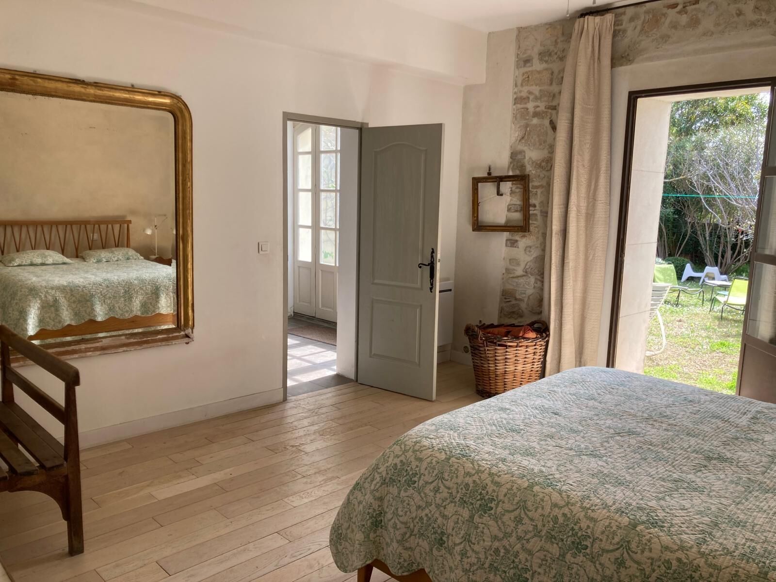 7 chambres, bureau, fer et planche à repasser, Wi-Fi gratuit